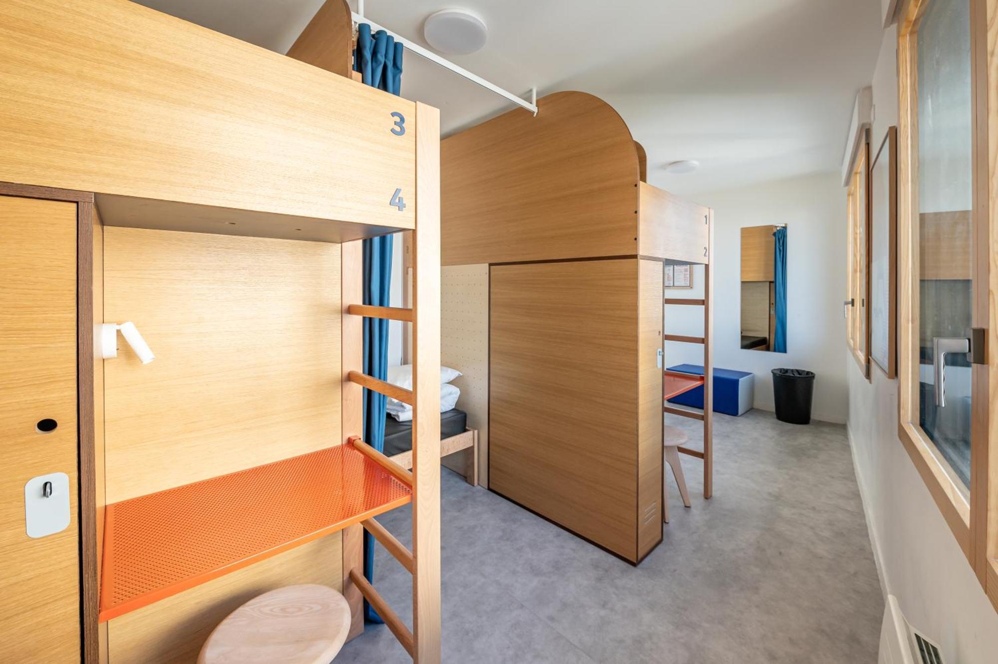 Auberge de jeunesse Ucpa Sport Station *